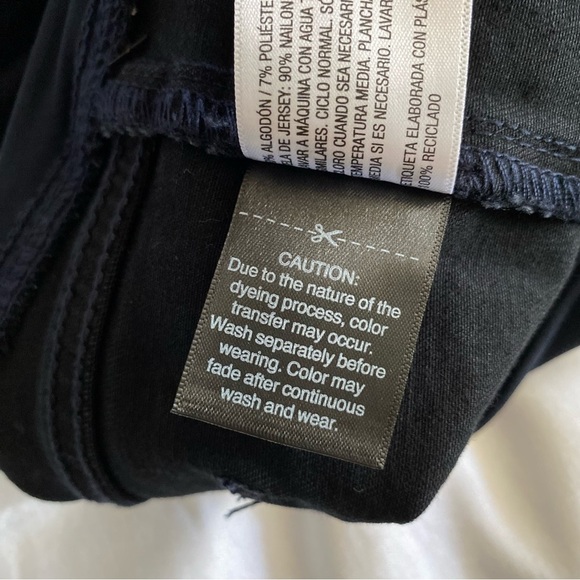 Isabel Maternity Crossover Panel Bermuda Shorts - Picture 4 of 12